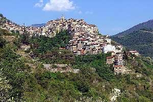 Ski Lodges, Mountain Refuges, Characteristic B&Bs and simply nice places to stay in Italy and the Italian Alps.